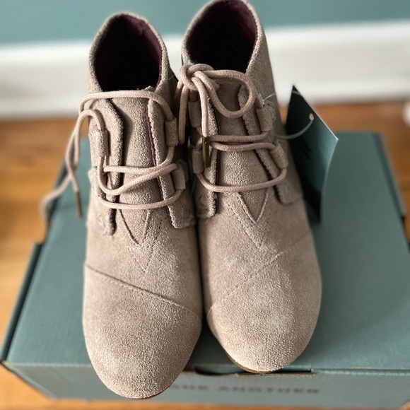 Toms Kala desert taupe ankle booties size 6 - Picture 5 of 7